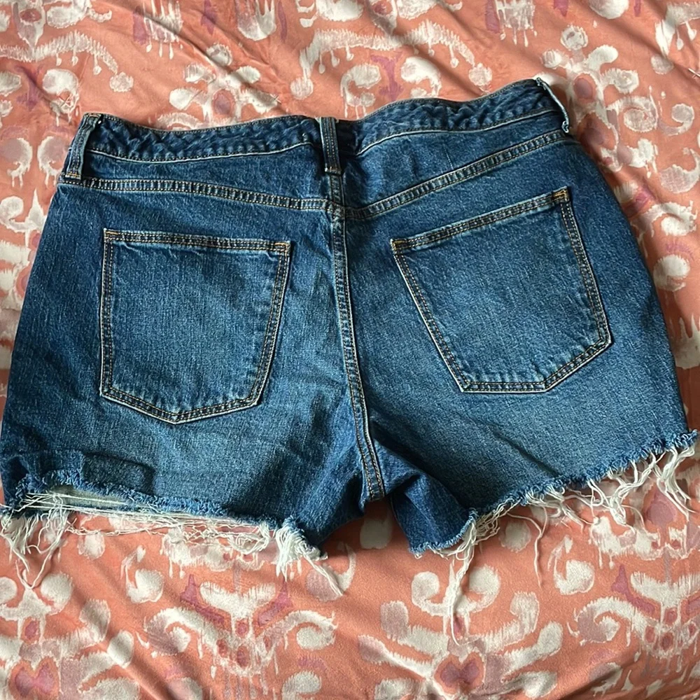 Vintage Midi Jean Shorts - Picture 3 of 3